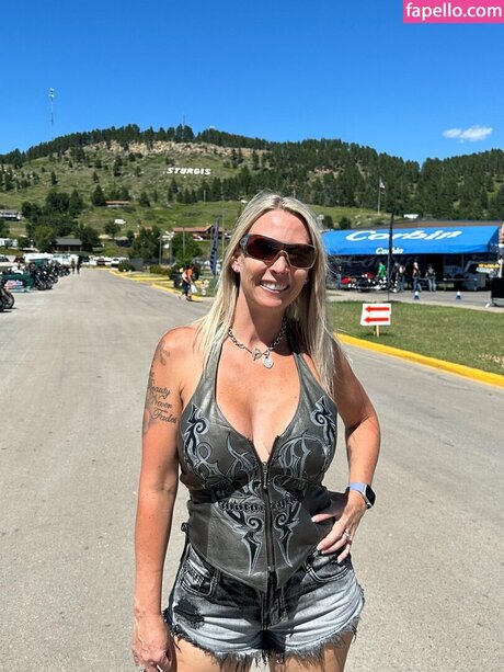 Fender Bunny actress img