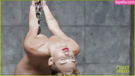 Mileycyrus pornographic star pics