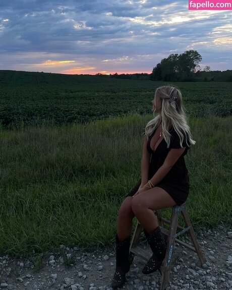 Lydia Feiler sexy actress pic