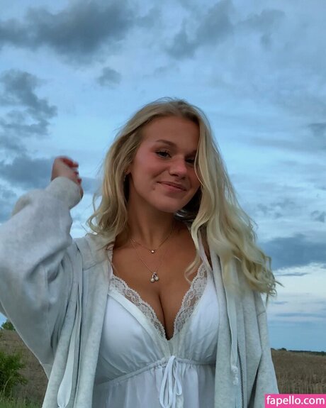 Lydia Feiler star beautiful photos