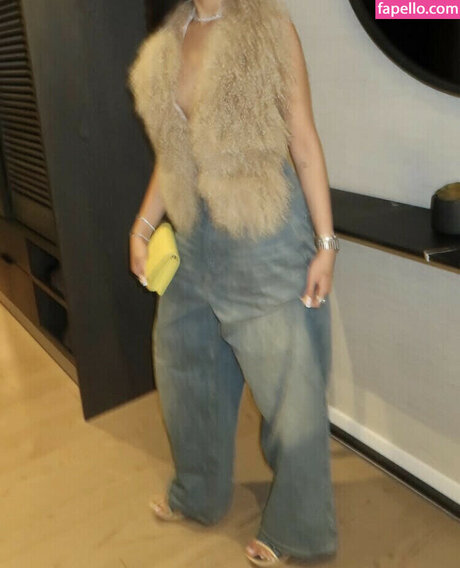 Jodie Woods porn star photos