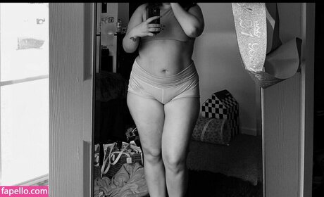 Weezy Weezyouttaherea model pretty gallery