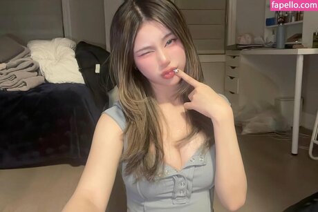 Dabinohh pornstar naked image