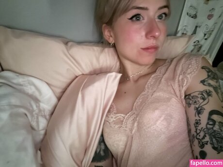 Mkultramilf star exclusive pic