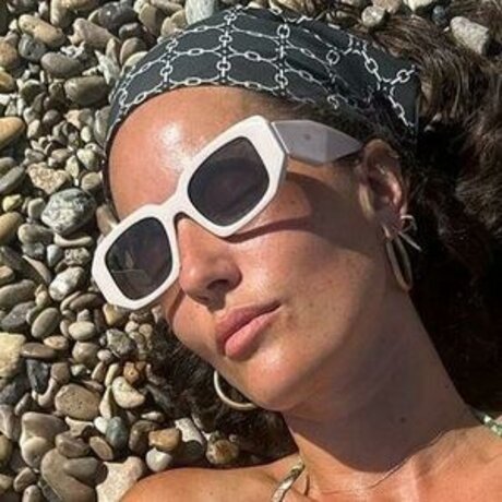 Pelin Akil free star images