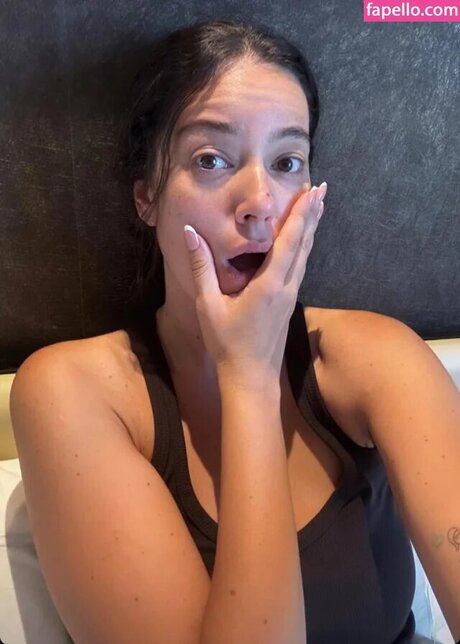 Pelin Akil beautiful star images