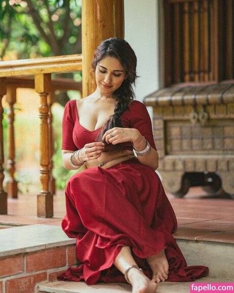 Ruhani Sharma pornstar nice picture