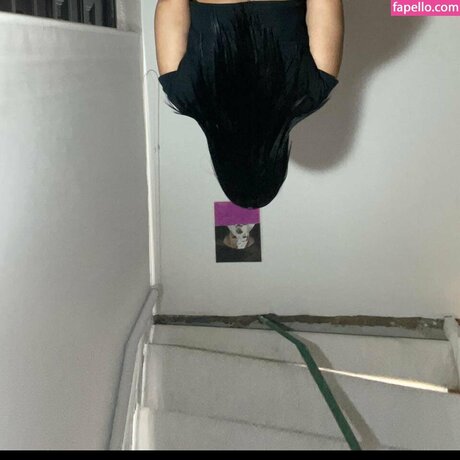 Curvy25 model free pictures