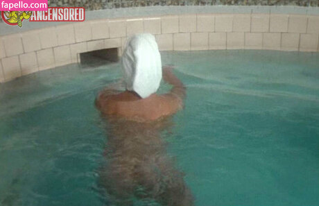 Stella Vegas naked pornstar pics