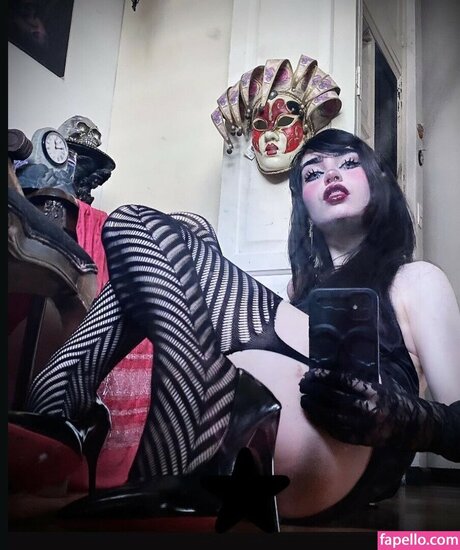 elinoiiddx pornographic star gallery