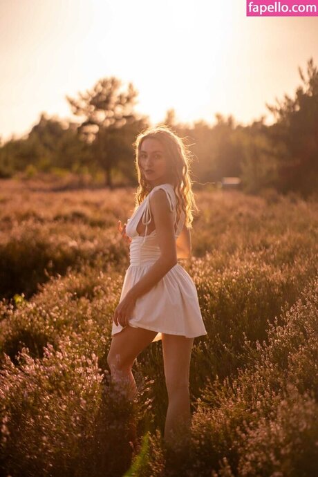 Larissa Schmiederer nice star image