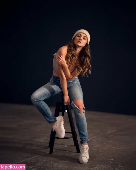 Larissa Schmiederer nude actress gallery