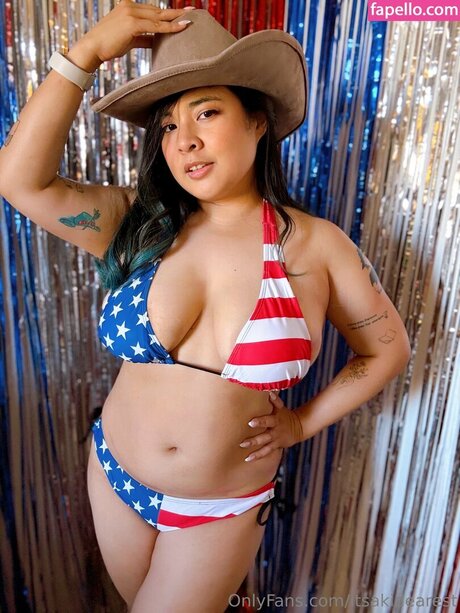 Akidearest hot model image