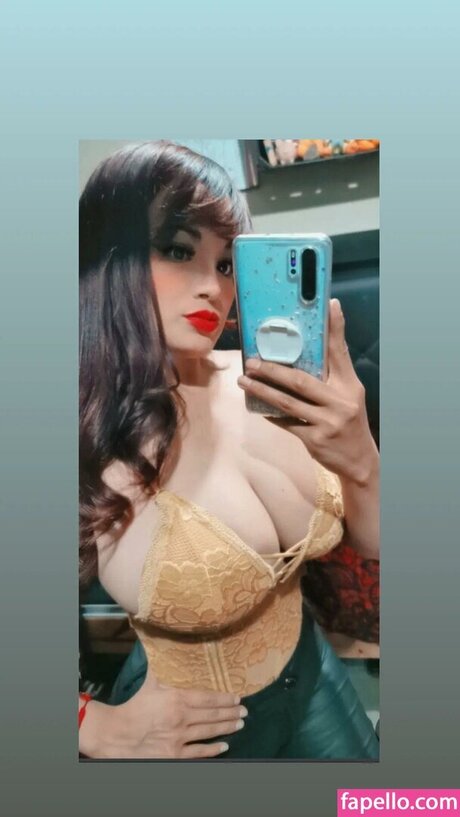 Itzel Patito naked model picture