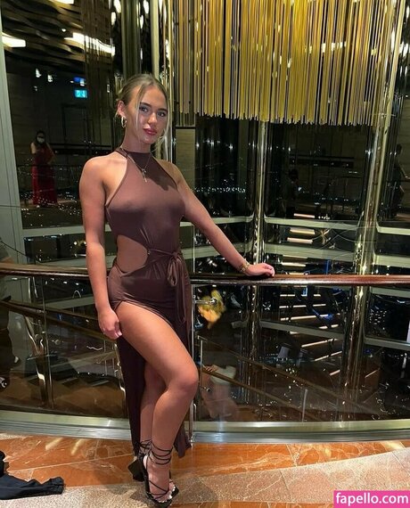 Amy Buck star naked image