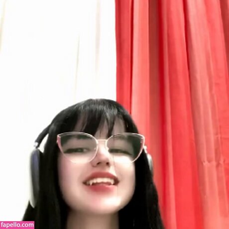 nameluaa beautiful actress picture