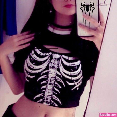 nameluaa naked model gallery