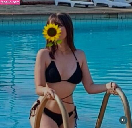 nameluaa pornstar adult pics