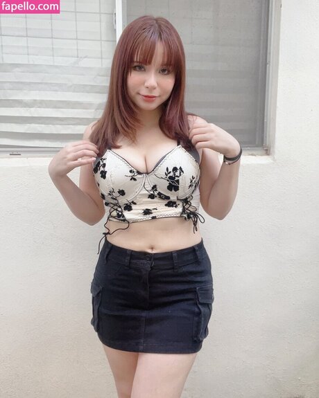 Michelle Mondragon model sexy photos