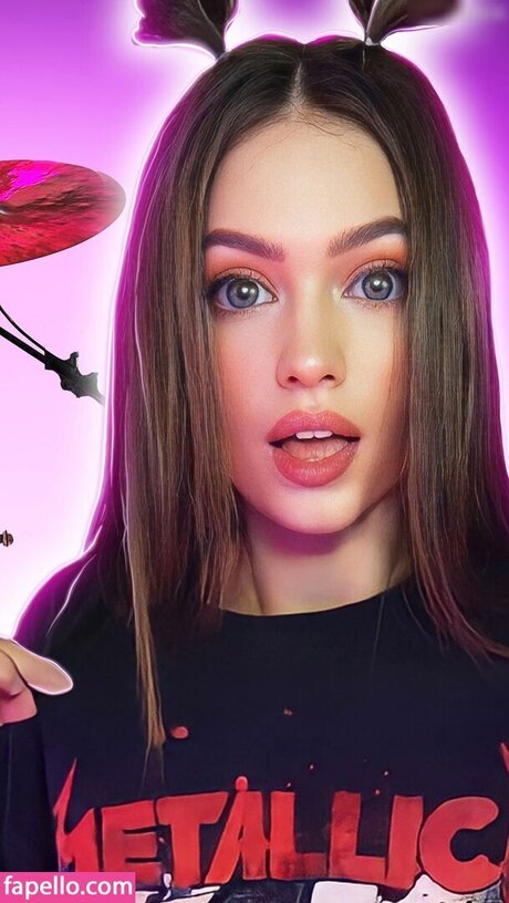 Kriss Drummer hot model archive