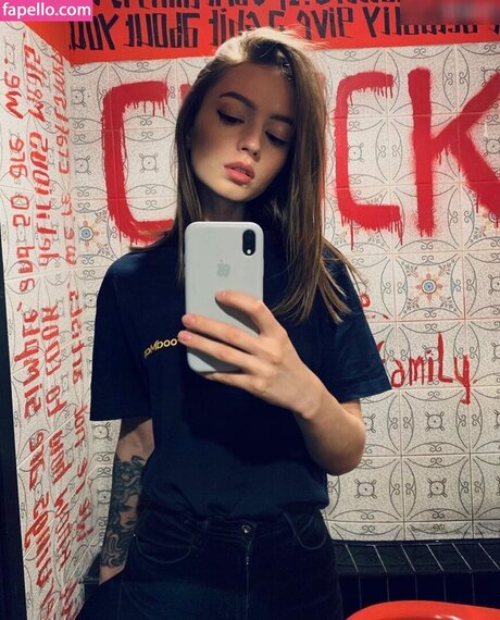 Kriss Drummer sex model pics