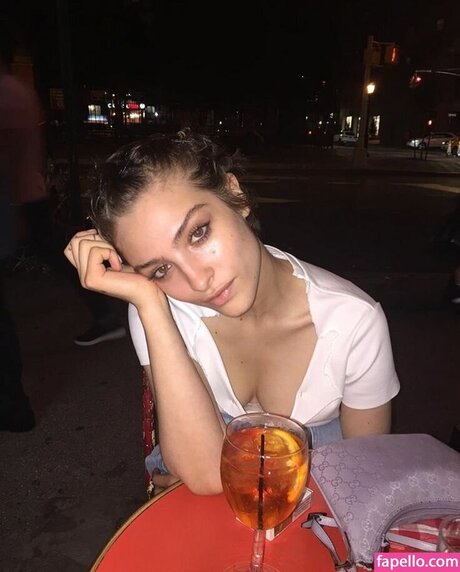 Lera Abova nude pornstar image