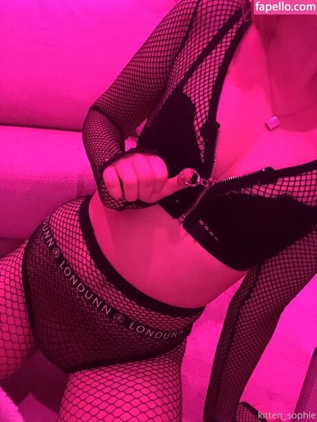 Kitten Kira free pornstar picture