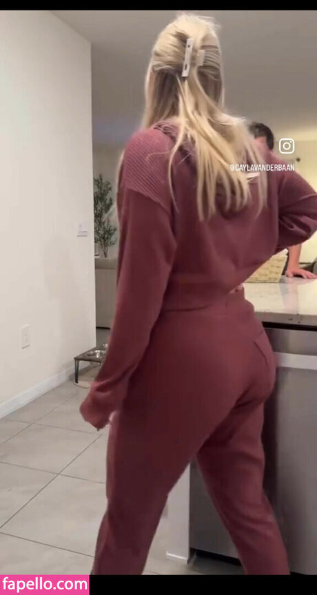 Cayla Vanderbaan best model photos