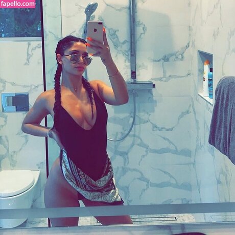 Leah Kateb model high quality picture