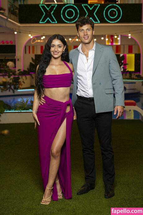 Leah Kateb naked actress pictures