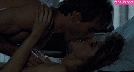 Linda Hamilton star beautiful img