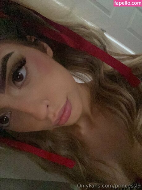 Leah Grace pornstar sexy pictures