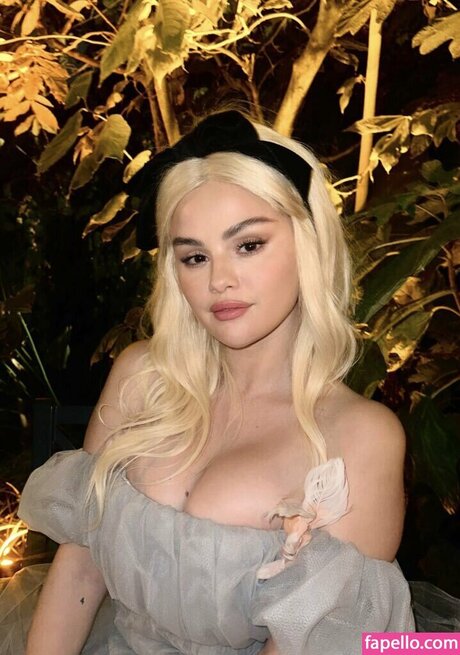 Emili Perez naked star pictures