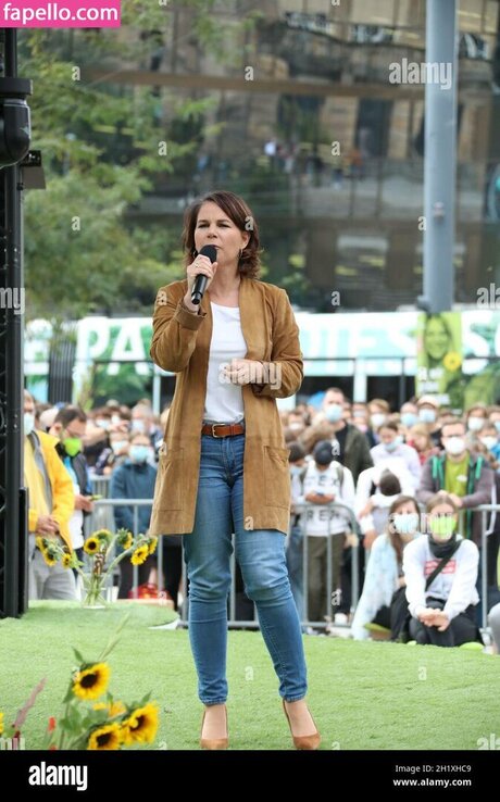 annalenabaerbock free model pics