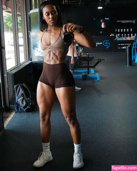 Tiara Howard beautiful star images