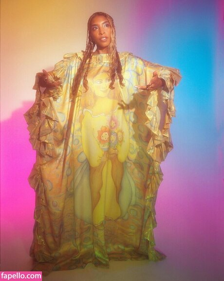 Spellling top actress archive