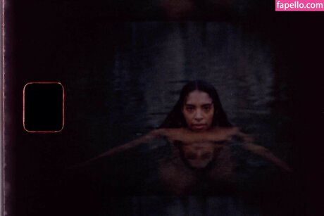 Spellling naked actress pic