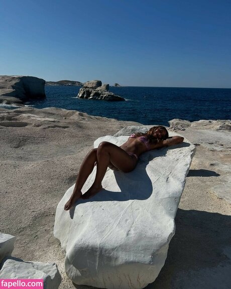 Spellling hot model galleries