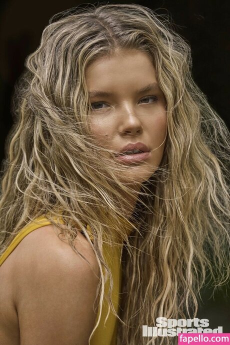 Ellie Thumann star nice image