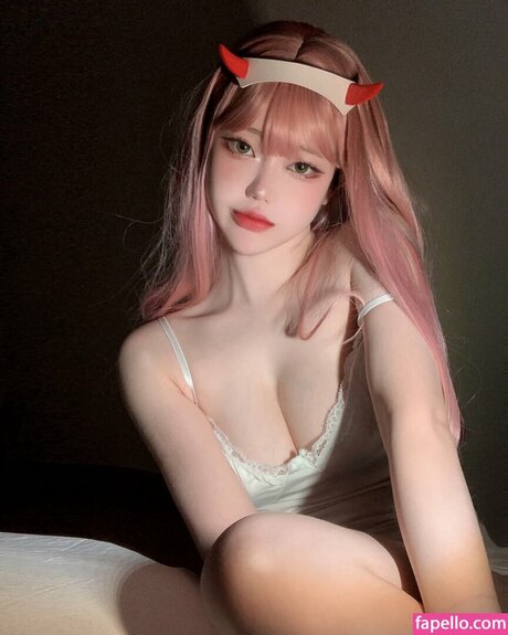 Evawishx pretty pornstar photo