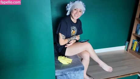 Double Take Reacts art model img