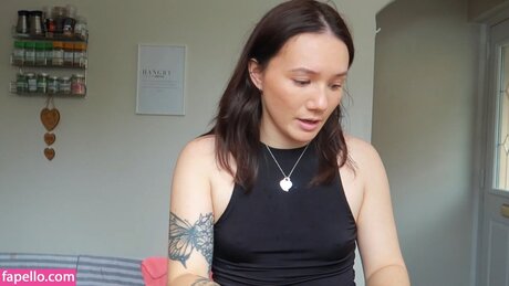 Double Take Reacts model perfect photo