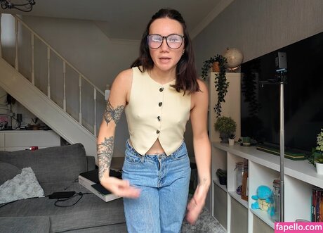 Double Take Reacts pornstar naked pics