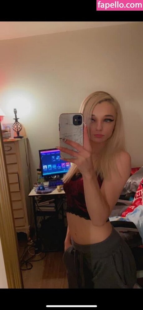 Kelly Lyn top model img