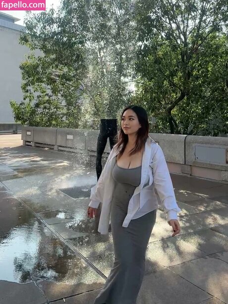 holly shu_ star hot picture