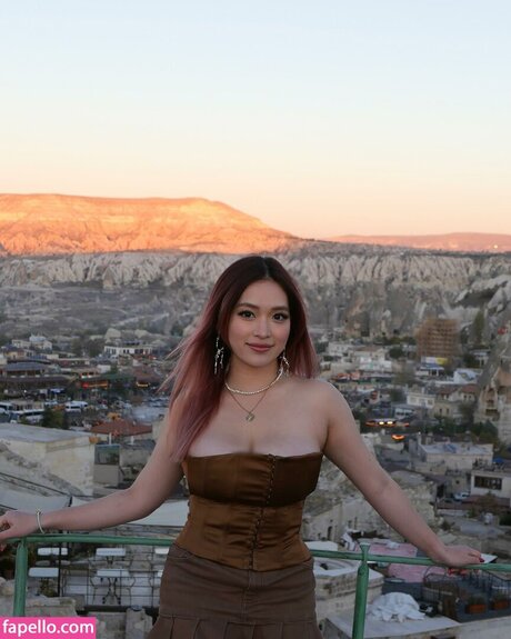 holly shu_ model perfect images