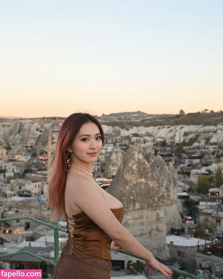 holly shu_ star hot image