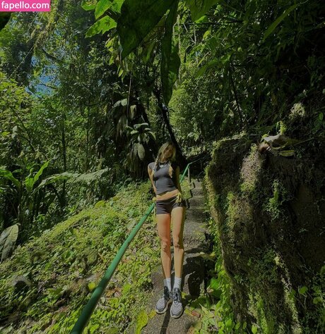 Xandra Pohl pornstar pretty gallery