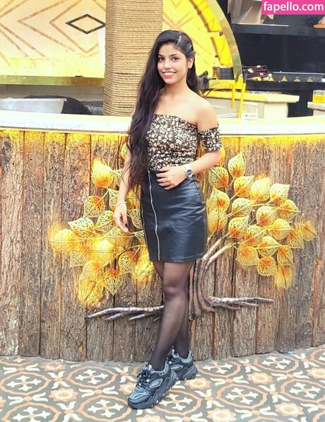 Seema Sharma art model img