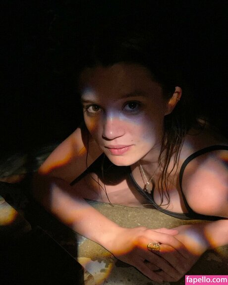 Rain Spencer naked actress photo